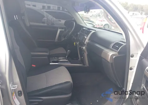 2015 Toyota 4Runner Sr5 z USA, uszkodzony, nr VIN JTEZU5JR6F5098271